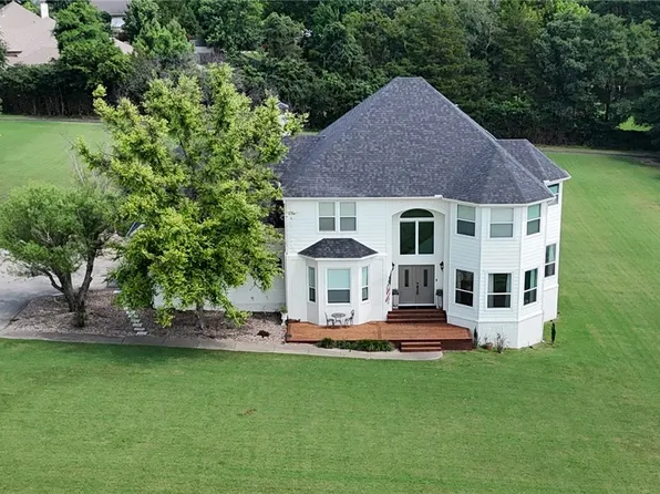 4302 E Ashley Ln, Fayetteville, AR 72701