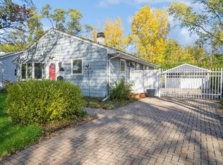 37 S Warrington Rd, Des Plaines, IL 60016