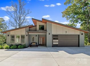 22 Governors View Rd, Asheville, NC 28805