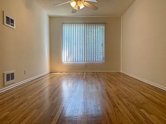 4th image of 3711 Mentone Ave #8A