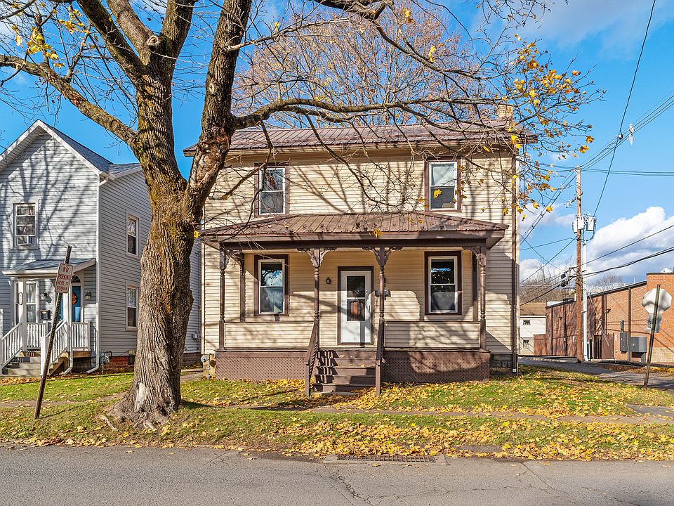 1st image of 115 Nichols St Unit 115