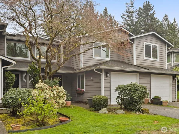 15913 NE 41st St #24-C, Redmond, WA 98052