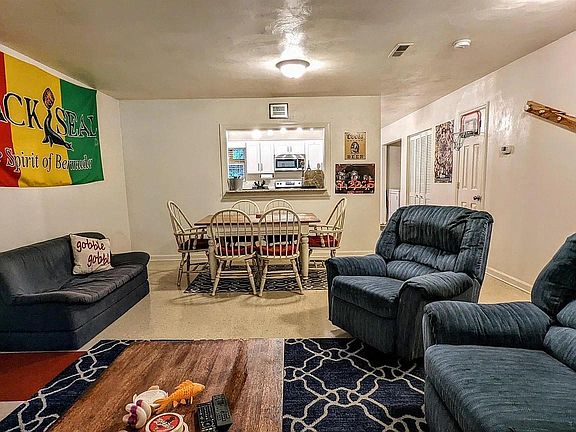 3rd image of 324 Pheasant Run Ct