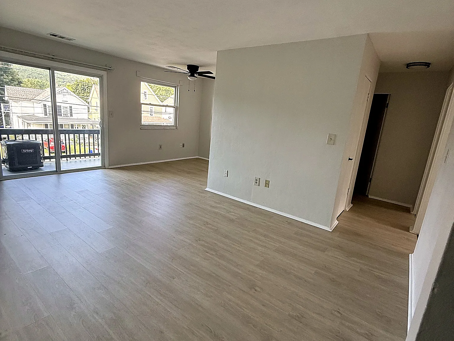 802 Main Street - 7 — Photo 3