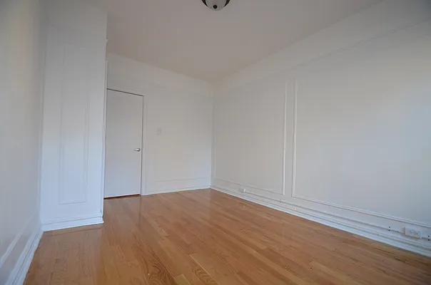 Rented by CITY SKYLINE REALTY INC | media 28