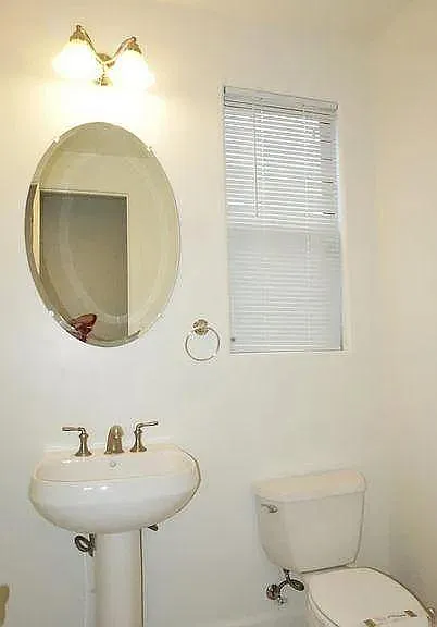 1354 Sabatina St — Photo 10