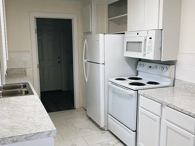 322 N 25th Ave — Photo 6