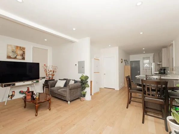 203 Pearsall Avenue image 17 of 35