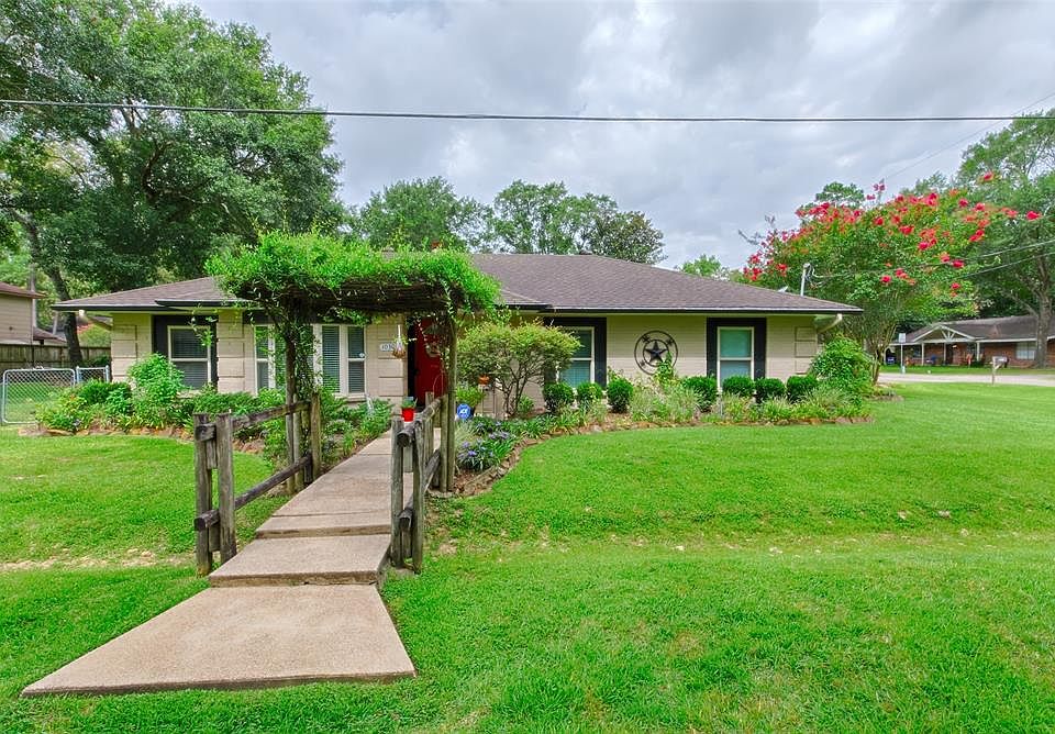 1st image of 10307 Songwood Dr