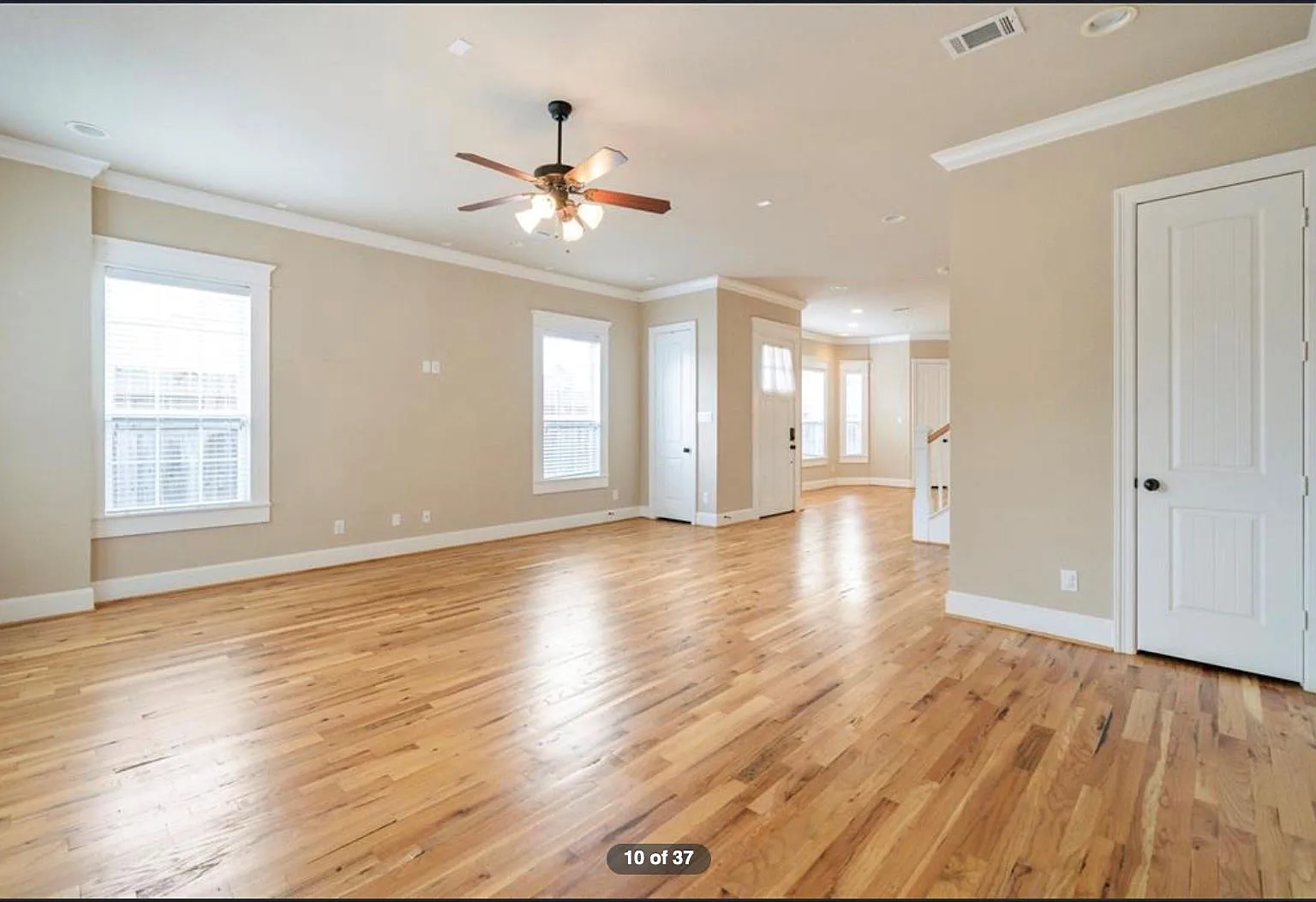 3 bed, 2.5 bath, 2311 sqft, $3,200 — Photo 4
