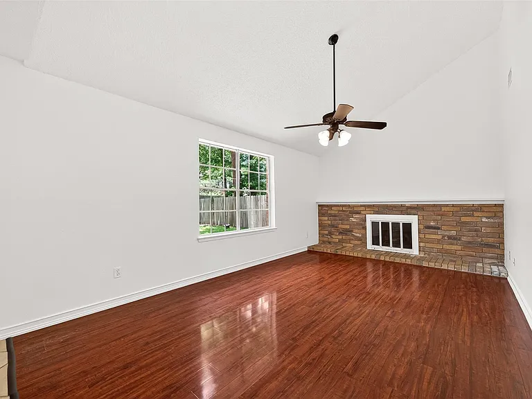 42 Rockridge Dr — Photo 8