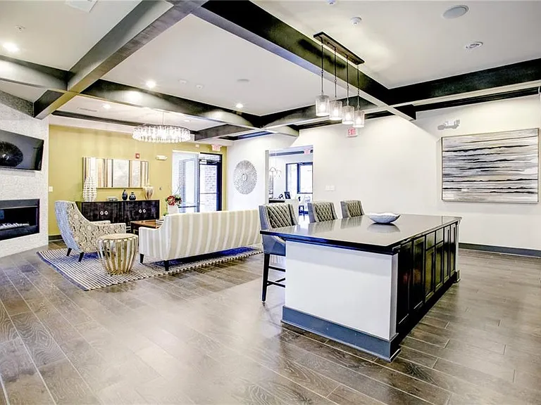 800 Millwood Ln #902-218 — Photo 36