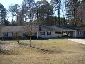 1st image of 35 Bachelor Rd