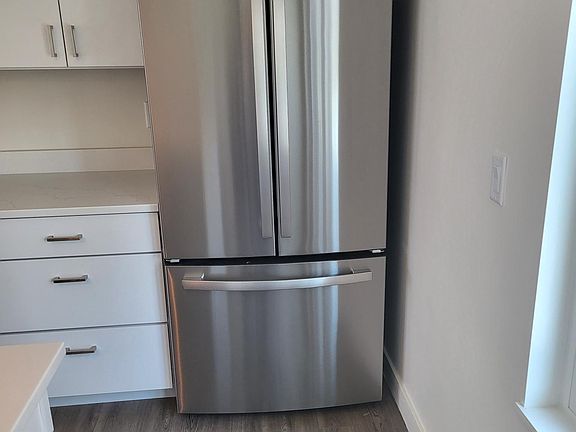 French door refrigerator