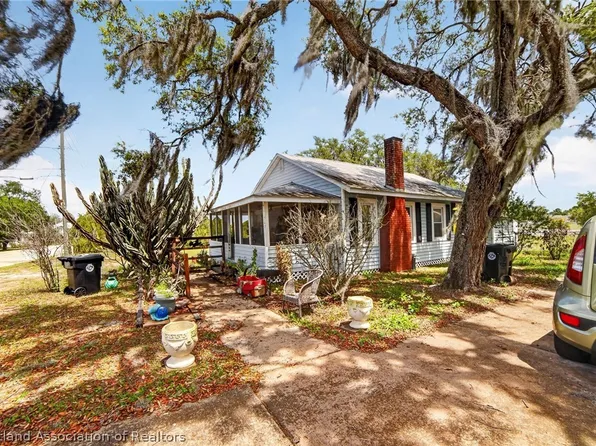 560 N Palm Ave, Frostproof, FL 33843