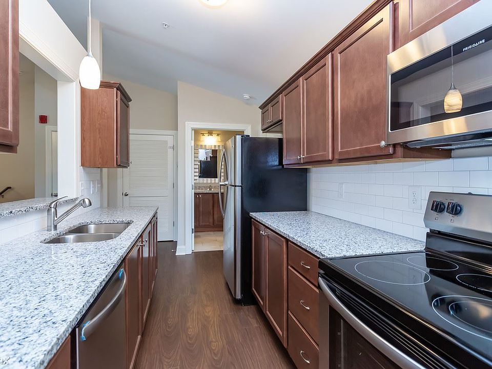 the-drake-apartments-greenville-nc-1br-1ba---880sf-upper---k