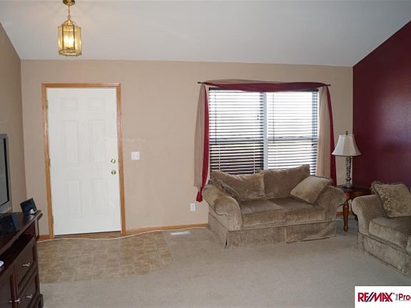 2nd image of 15855 Willow Cir