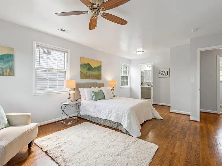 3726 Camden St SE — Photo 8
