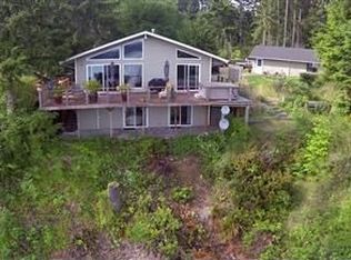 10703 Cole Point Dr, Anderson Island, WA 98303