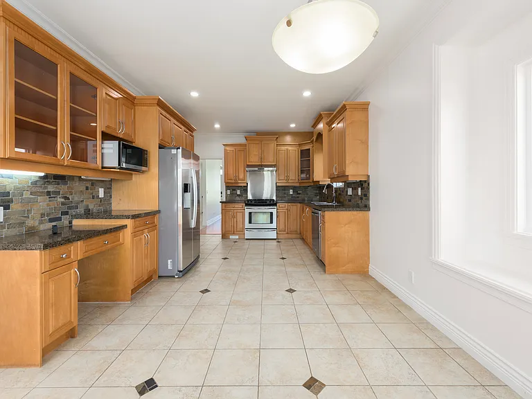 6014 Rumble St — Photo 10