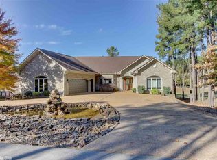 420 Maderas Dr, Hot Springs Village, AR 71909