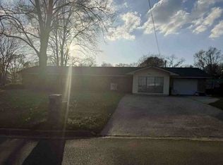 1200 Mascagni Ave, Natchez, MS 39120