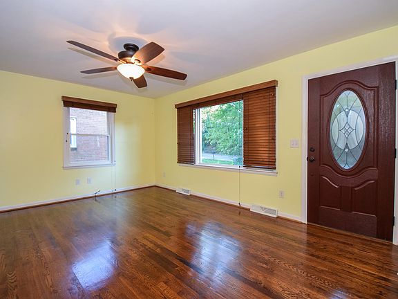 3rd image of 3434 Manassas Dr