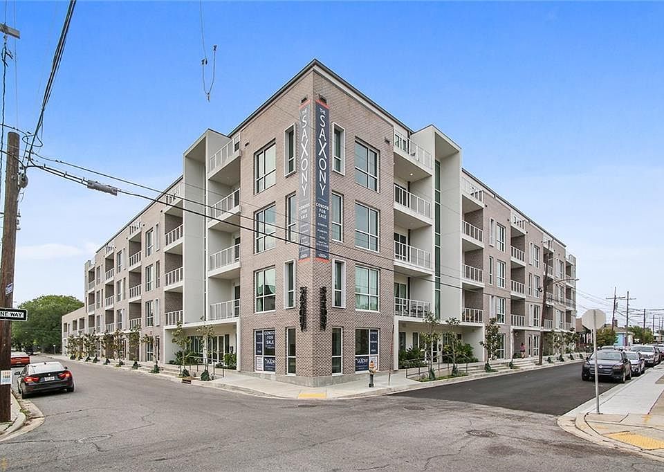1st image of 900 Bartholomew St #304