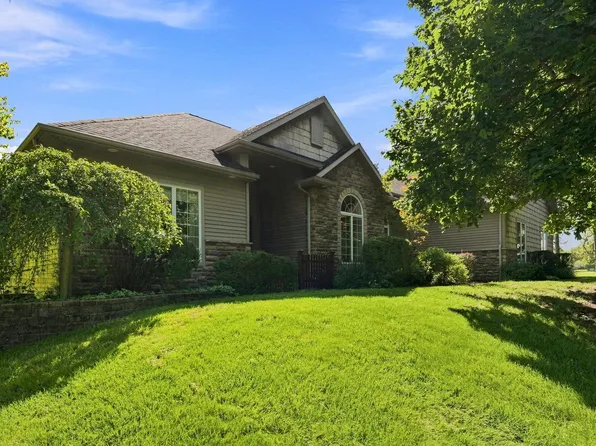 130 Peach Tree Ln, Winona Lake, IN 46590