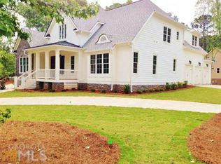 100 Pleasant Hl, Fayetteville, GA 30215