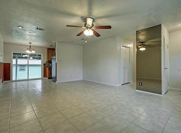 5th image of 902 Ferndale Dr