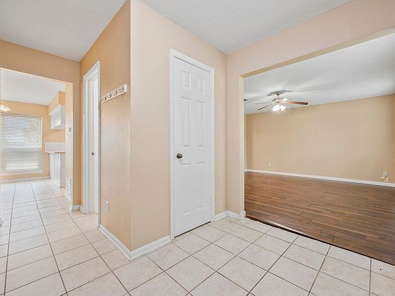 4th image of 1123 Concord Dr