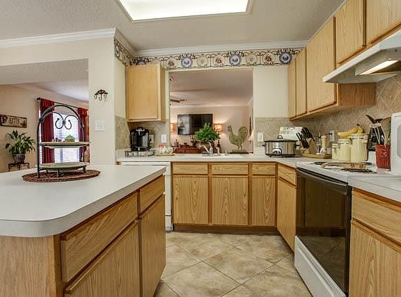 4th image of 428 Capricorn Dr