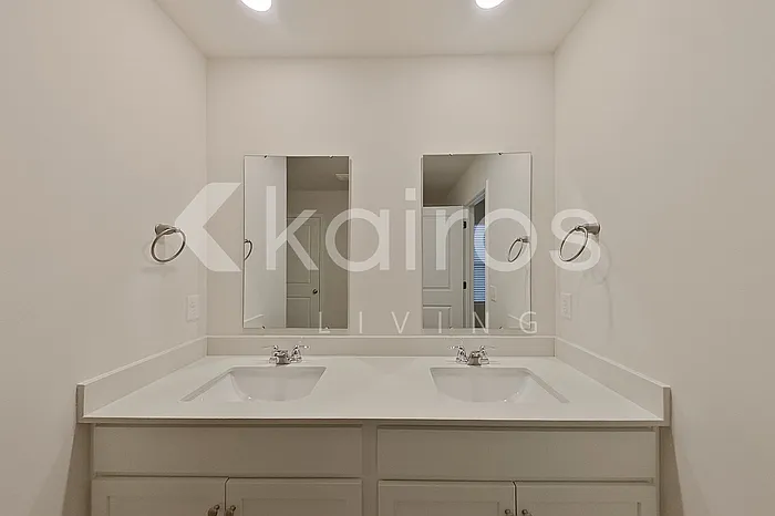 130 Inez Ave — Photo 17