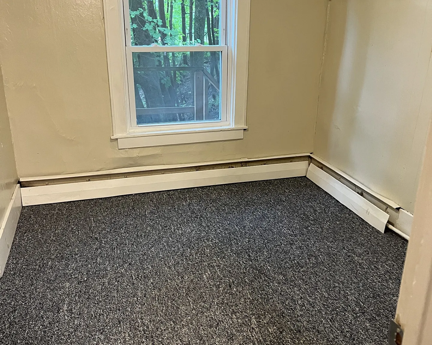 1 bed, 400 sqft, $1,000 — Photo 4