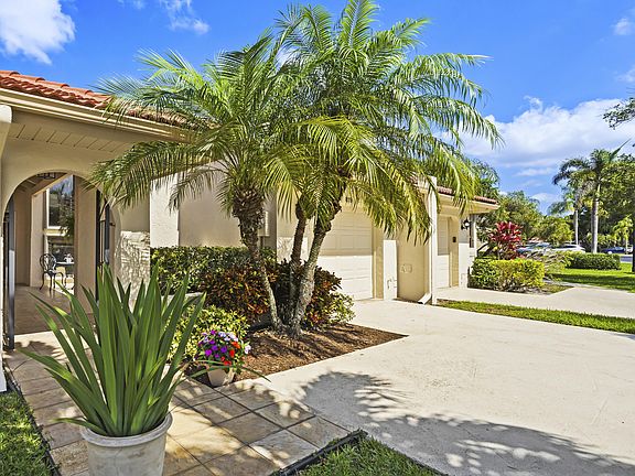 3rd image of 819 Windermere Way