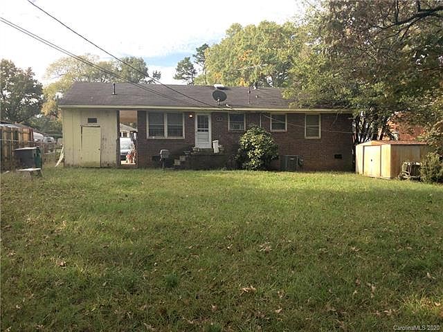 2nd image of 310 Yorkshire Dr