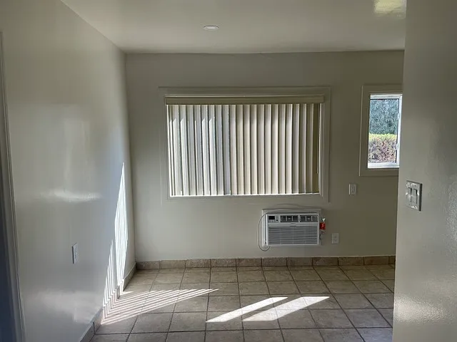 11240 Pangborn Ave — Photo 8