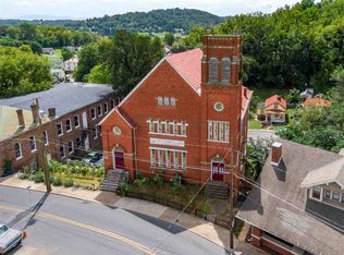 920 W Beverley St, Staunton, VA 24401