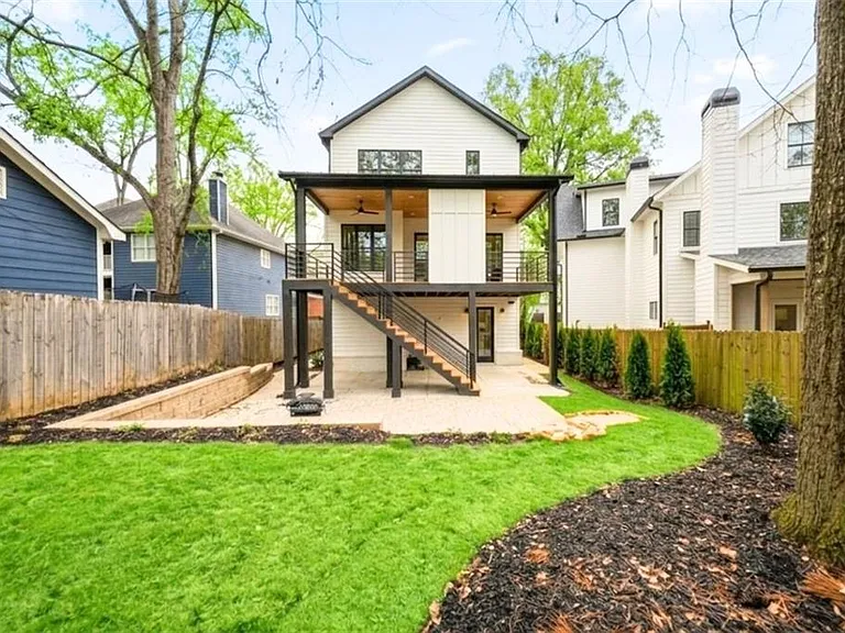 1385 Sylvan Cir NE — Photo 20