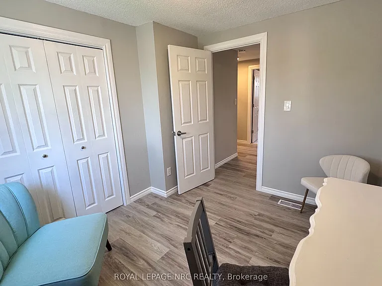 10 Lafayette Dr — Photo 16