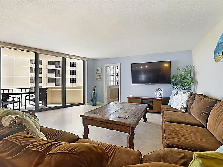 2800 N Ocean Dr #B-9D — Photo 3