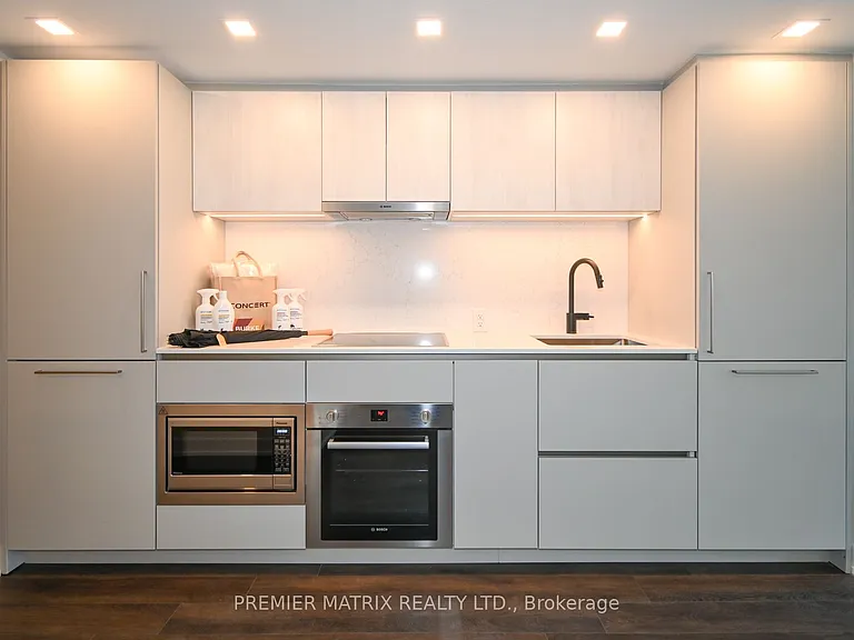 609 Sherbourne St #611 — Photo 8