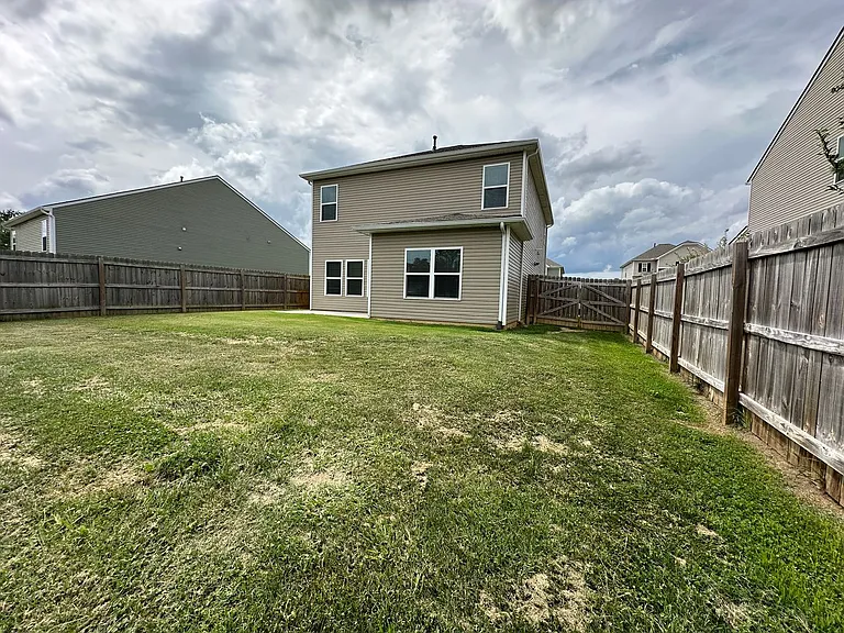 1105 Beacon Rd — Photo 32
