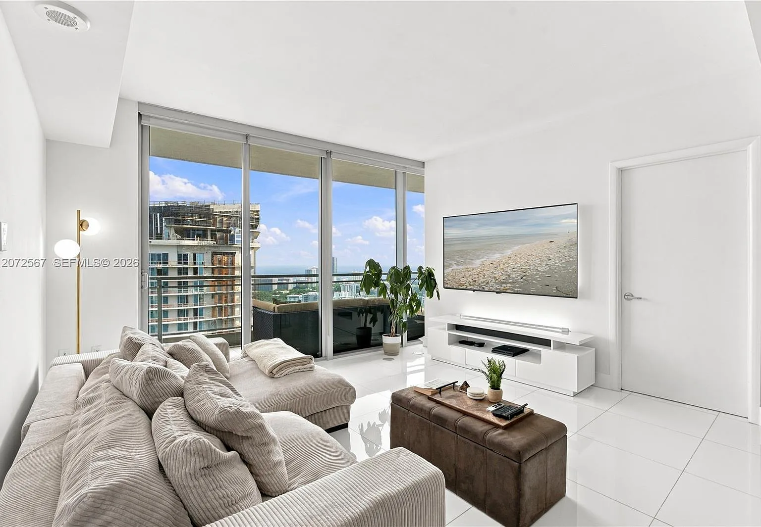 Mint Condo — Photo 3