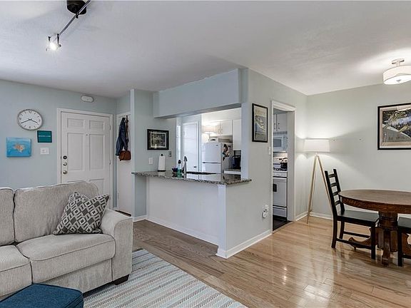 3rd image of 1240 Barton Hills Dr APT 220