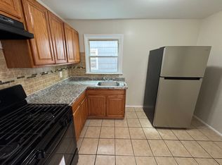 166 Fabyan Pl #1F, Newark, NJ 07112