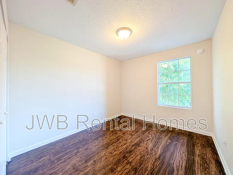 6501 Timmerman Ct — Photo 9