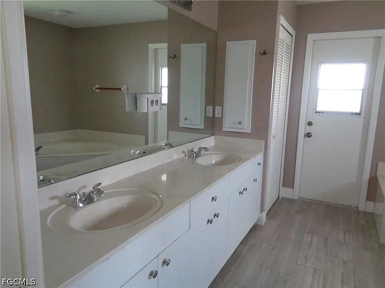 1320 SE 25th Ln — Photo 18