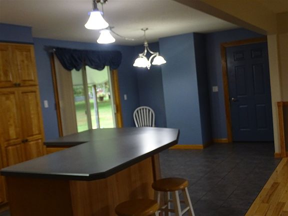 5th image of 136 Garfield St